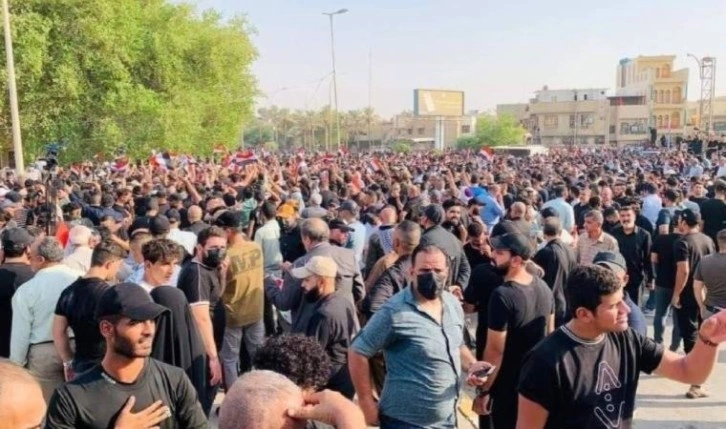 Irak’ta Koordinasyon Grubu ve Sadr Grubu destekçilerinden karşılıklı protesto