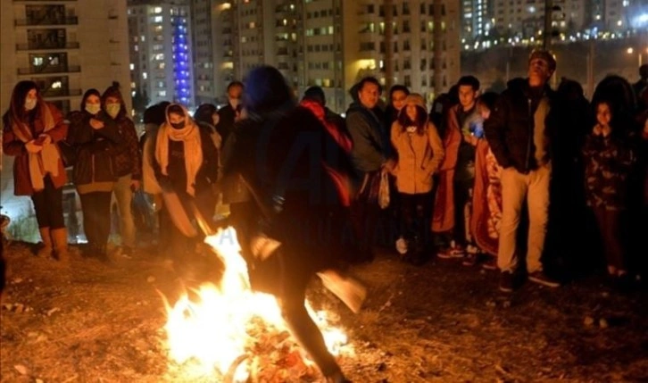 İran'da 'Çarşamba Suri' hazırlığı: 15 ölü, 372 yaralı