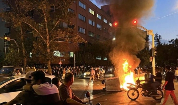 İran'da saldırının sanığına idam cezası verildi