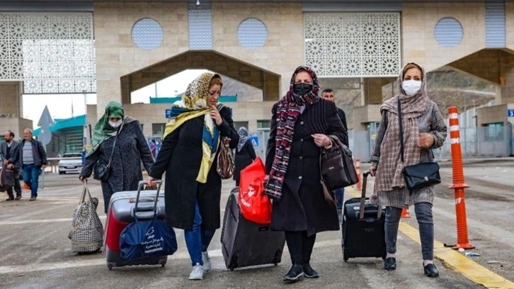 İranlı turistler yılbaşı öncesinde Van'a akın etti!