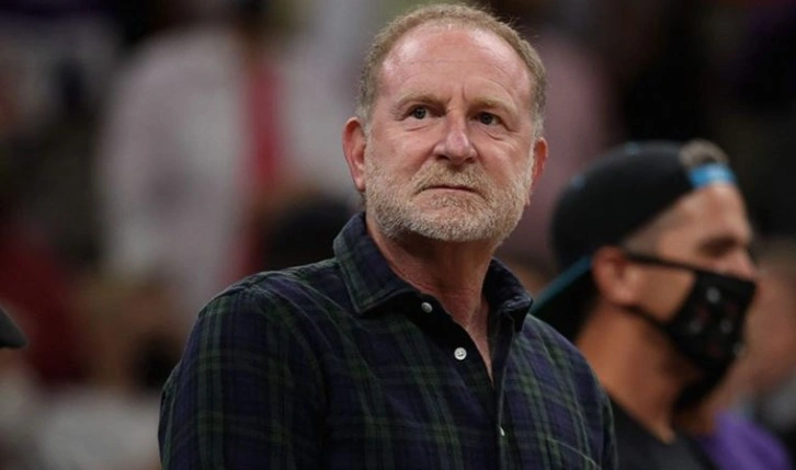 Irkçı ve kadın düşmanı Robert Sarver, Phoenix’i satışa çıkardı