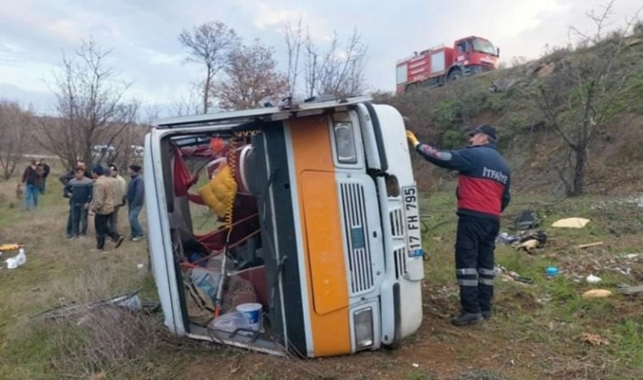 İşçileri taşıyan minibüs devrildi... Suriye'de görevli asker yaşamını yitirdi, 9 kişi yaralandı