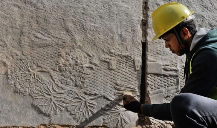 IŞİD'in yıktığı antik kente Asurlulara ait kalıntılar bulundu