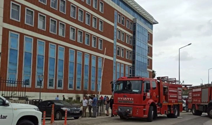 İskenderun Adliyesi'nde yangın!