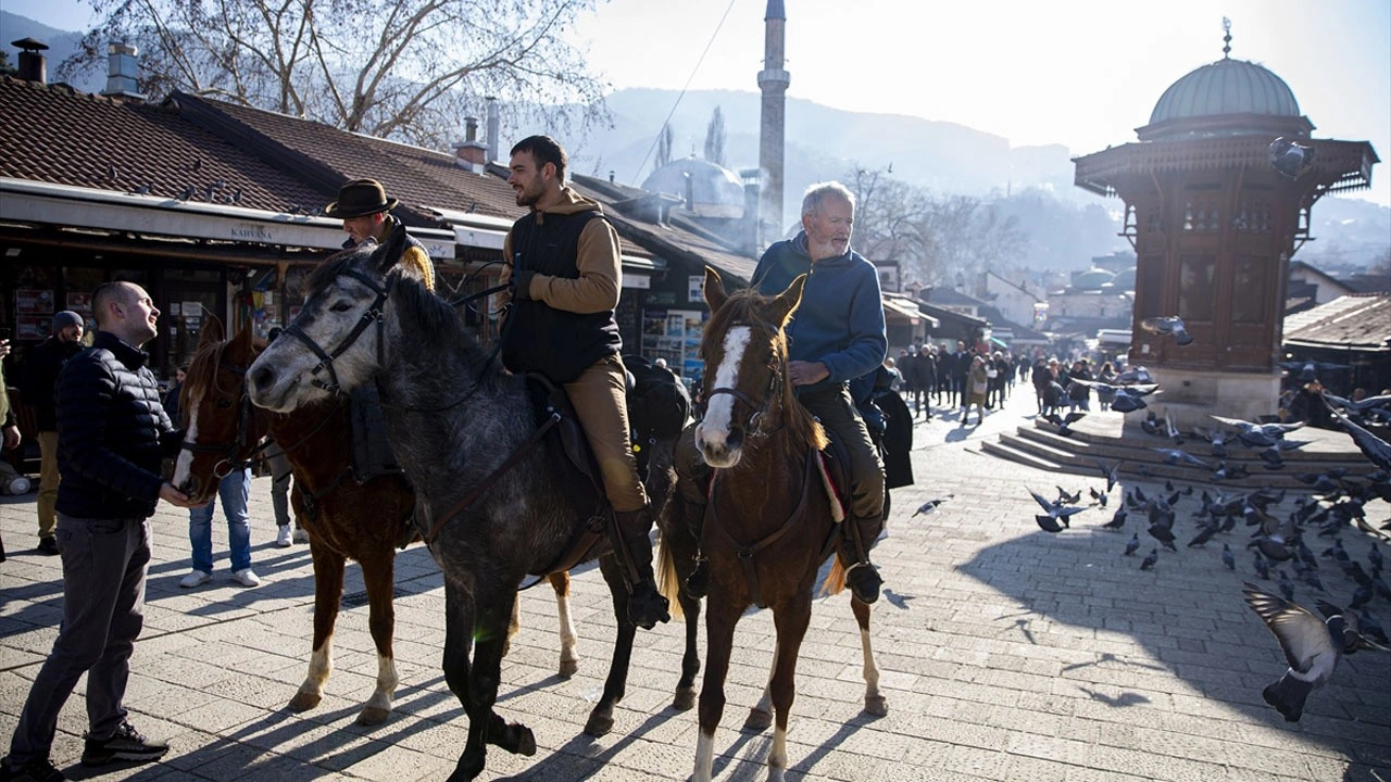 İspanya'dan hac ibadeti için at sırtında yola çıktılar Saraybosna'ya ulaştılar