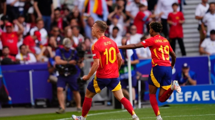 İspanya uzatmalarda Almanya'yı devirdi, yarı finale yükseldi