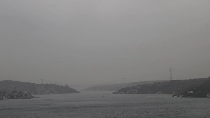 İstanbul Boğazı, çift yönlü gemi trafiğine kapatıldı