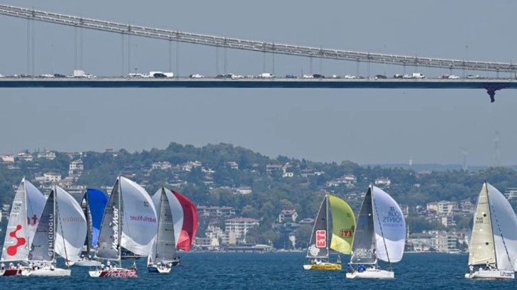 İstanbul Boğazı'nda askıya alınan gemi trafiği normale döndü