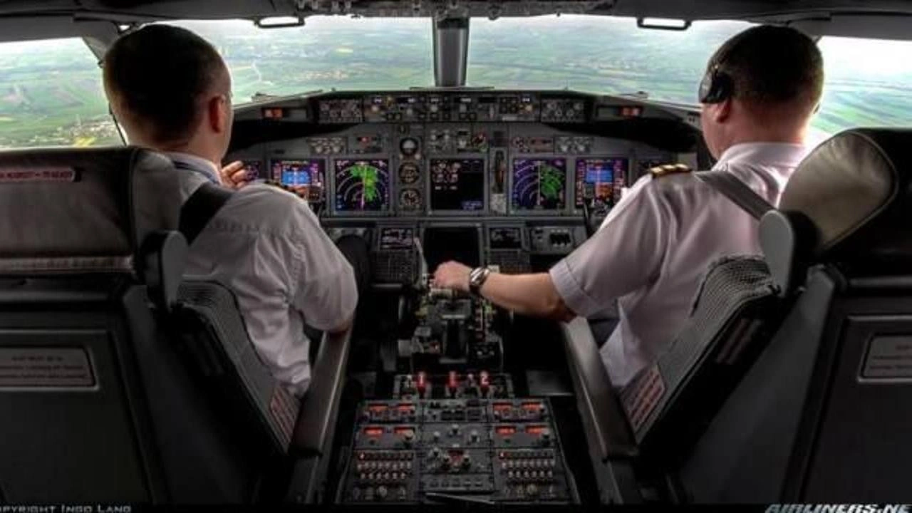 İstanbul'da havada alarm! Pilotlardan peş peşe ikazlar! Anında harekete geçildi