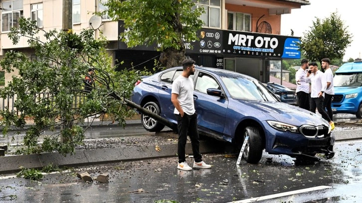 İstanbul'da kısa süreli yağmur geçişleri hayatı olumsuz etkiledi