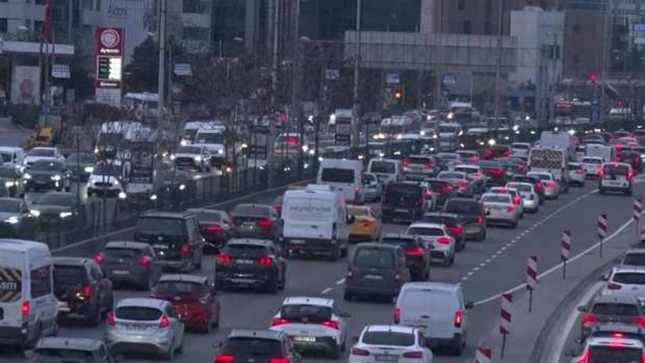 İstanbul'da trafik durma noktasında