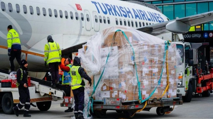 İstanbul Havalimanı depremin lojistik merkezi oldu