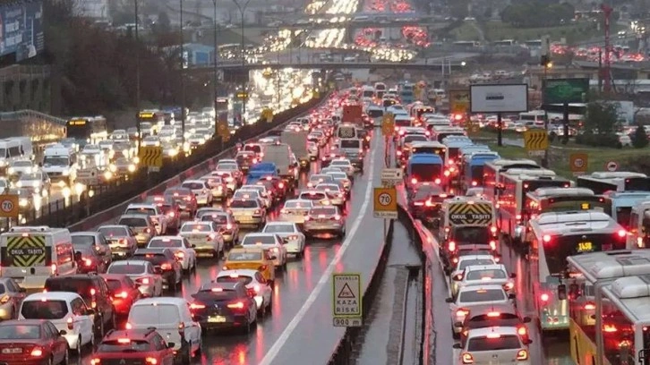 İstanbul trafiğine bayram düzenlemesi! O araçlara kısıtlama geldi