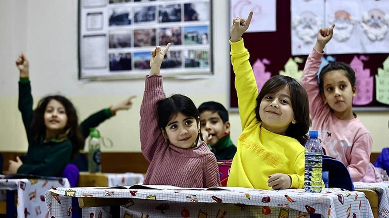 İstanbul Valiliği duyurdu! İstanbul'da ders saatleri kısaldı