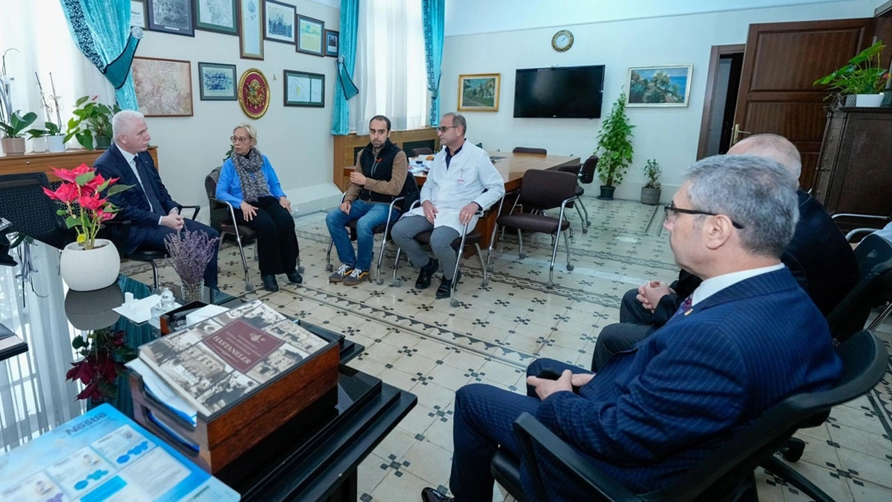 İstanbul Valisi Gül'den Edip Akbayram'a hastanede ziyaret