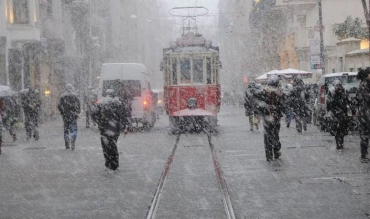 İstanbul'a kar geliyor! Tarih belli oldu