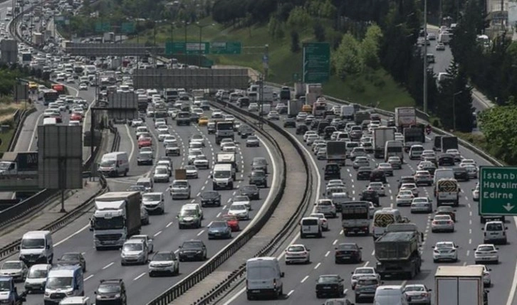 İstanbul'da akşam saatlerinde trafikte yoğunluk yaşanıyor