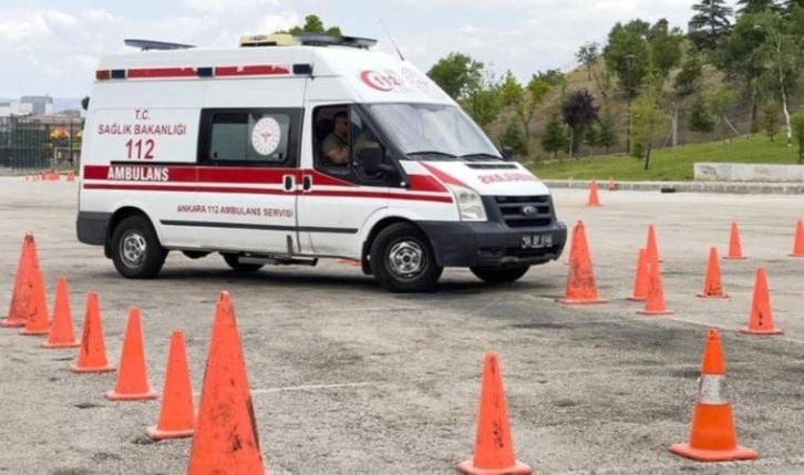 İstanbul'da ambulansa yol vermeyen konvoydakilere 118 bin lira ceza uygulandı