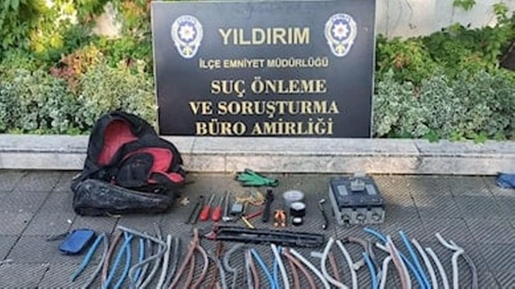 İstanbul'da bir siteden bakır kablo çalan şüpheli yakalandı