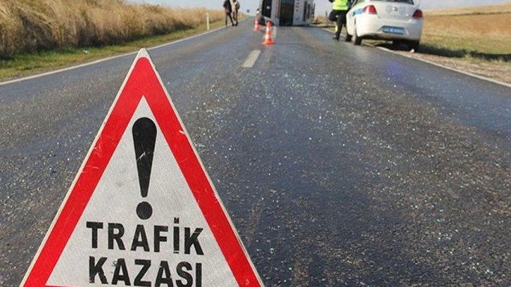 İstanbul'da feci kaza! Beton mikseri ile İETT otobüsü çarpıştı yaralılar var