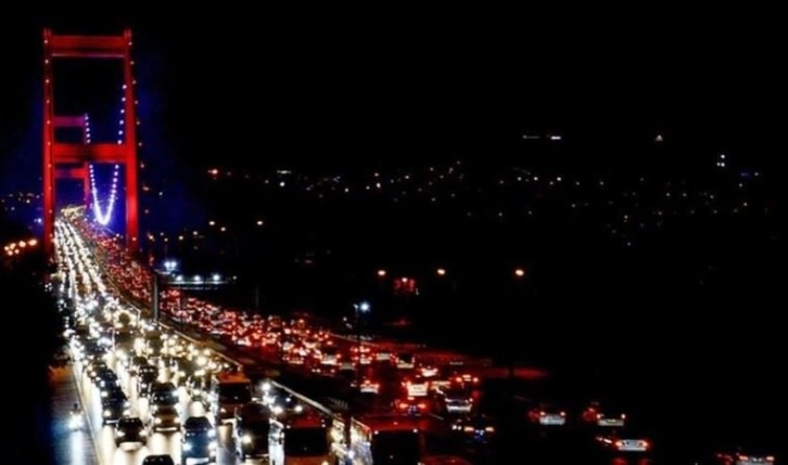 İstanbul’da haftanın son iş gününde trafik yoğunluğu yüzde 65’e ulaştı