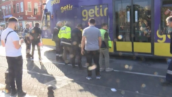 İstanbul’da Kabataş tramvayı raydan çıktı