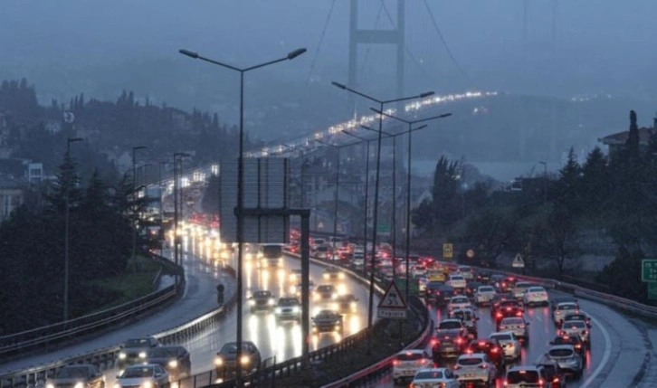 İstanbul'da kent merkezinde kar yağışı başladı