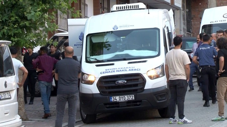 İstanbul'da korkunç olay! Annesini ve iki kardeşini öldürüp intihar girişiminde bulundu