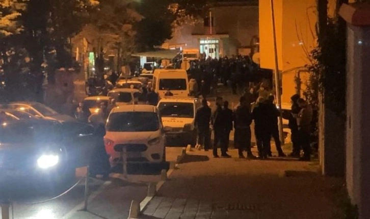 İstanbul'da olaylı gece: Saldırıya uğrayan polis ateş etti, 1 kişi öldü