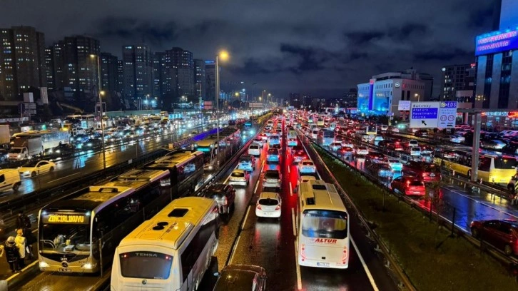 İstanbul'da yoğun trafik