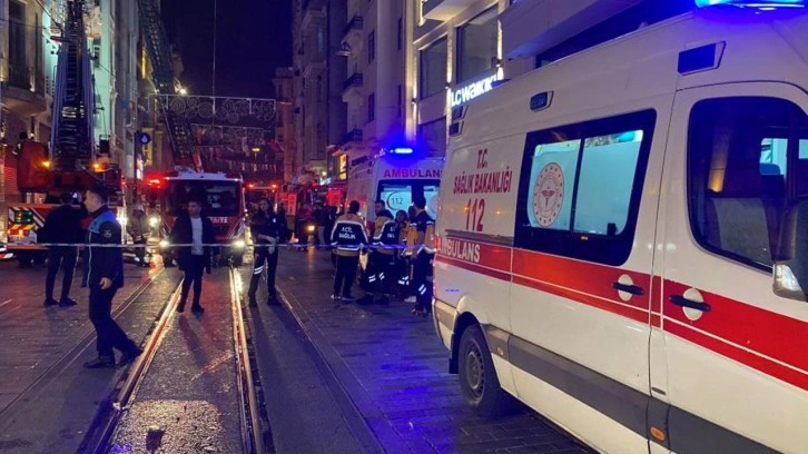 İstiklal Caddesi'nde otelde yangın paniği