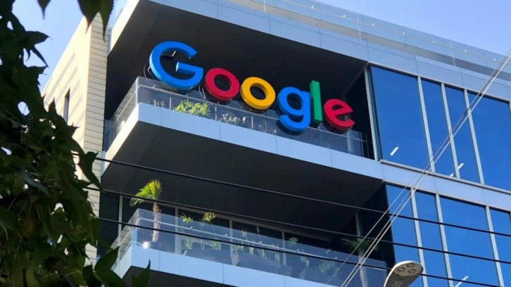İtalya, Google'dan 1 milyar euroluk verdi ödemesi yapmasını istiyor!