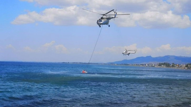 İzmir Dikili'de yangın! Karadan ve havadan müdahale ediliyor