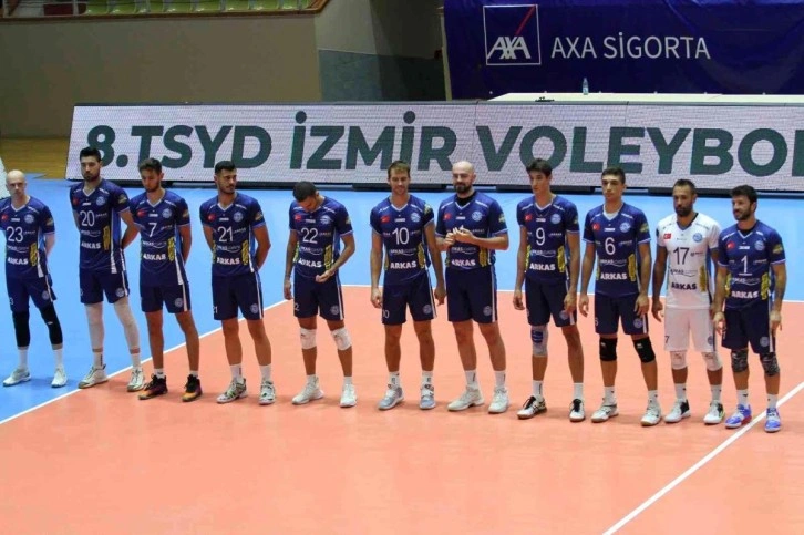 İzmir haberi... 8. TSYD İzmir Voleybol Turnuvasında ilk gün tamamlandı