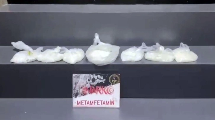 İzmir’de 2 kilo metamfetamin ele geçirildi