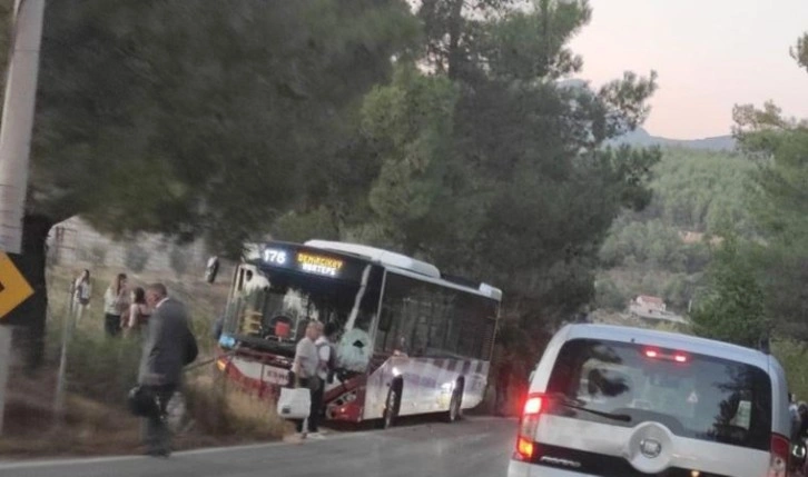 İzmir’de belediye otobüsü ile motosiklet çarpıştı: 1 kişi yaşamını yitirdi