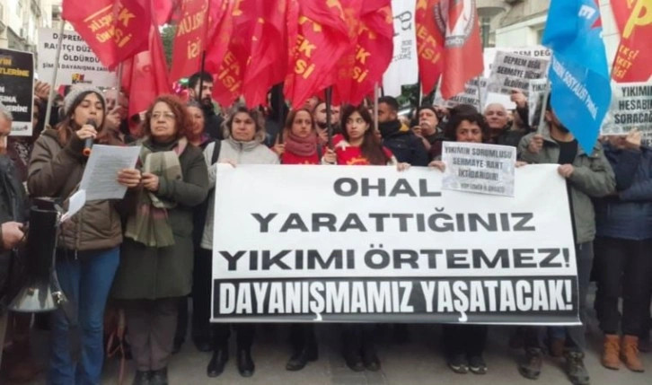 İzmir’de OHAL eylemi: OHAL yarattığınız yıkımı örtemez!