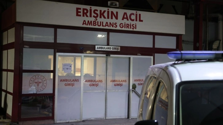İzmir'de önce kavgada ardından hastanede bıçaklandı