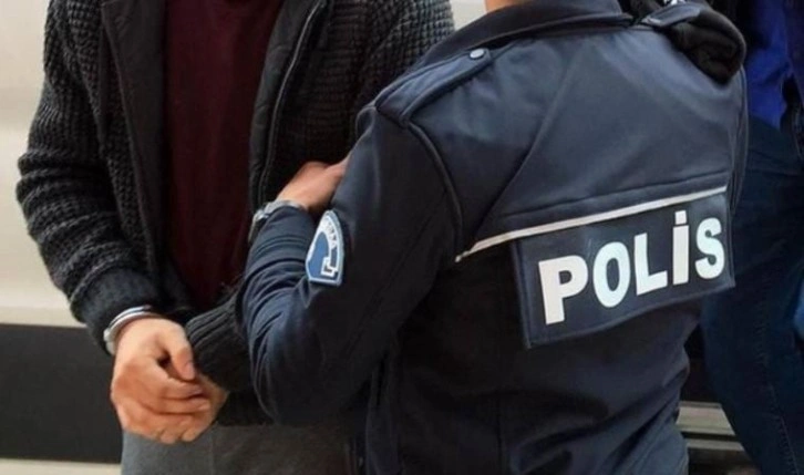 İzmir'de uyuşturucu operasyonu: 2 gözaltı