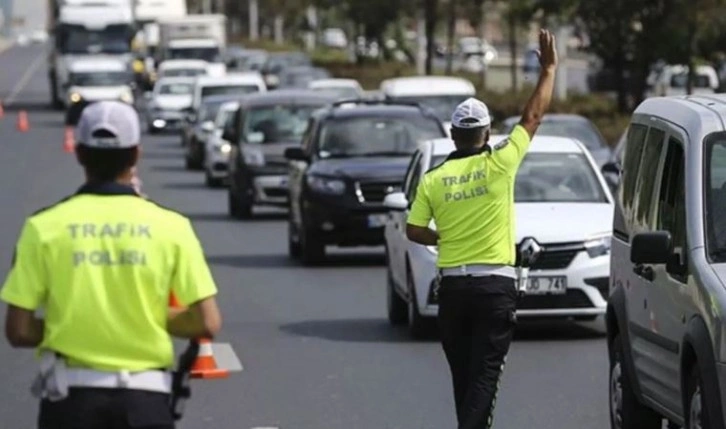 İzmir'de yarın bazı yollar trafiğe kapanacak