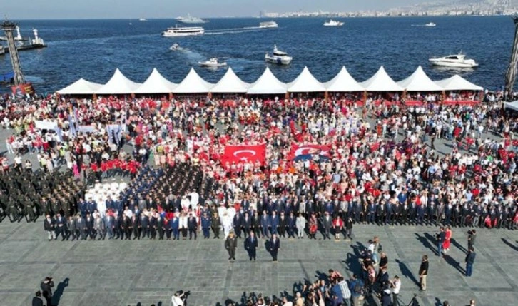 İzmir'deki kutlamalardan notlar: 600 dolara otel odası