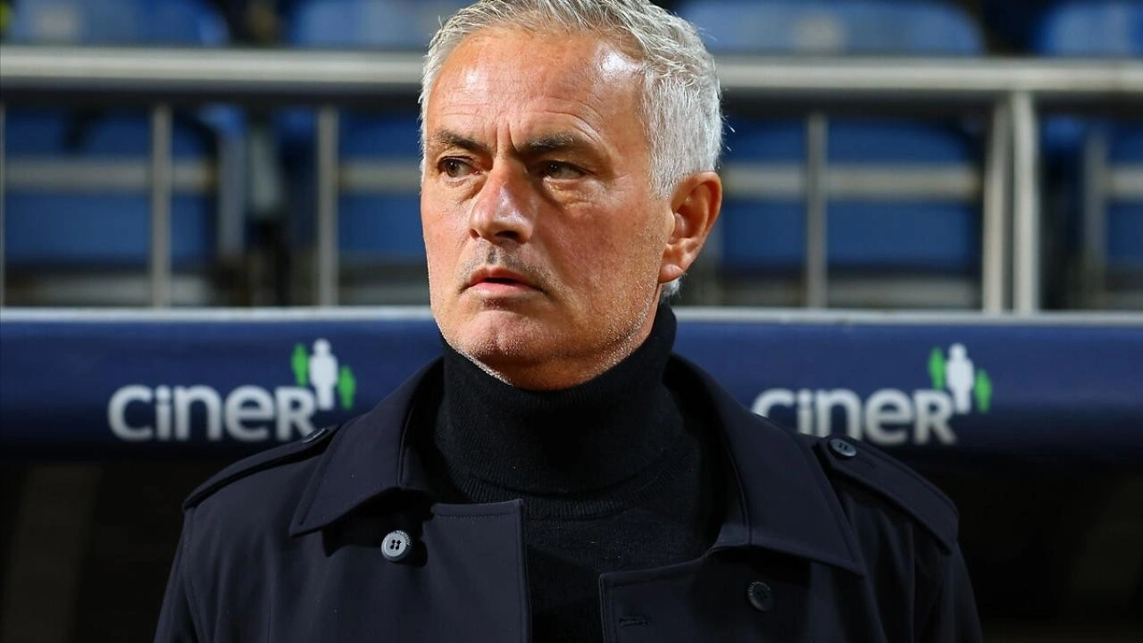 Jose Mourinho açıkladı! "Devre arası soyunma odası koridorunda..."