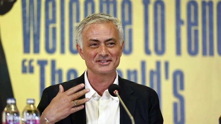 Jose Mourinho, dünyanın en çok kazanan 5. hocası oldu