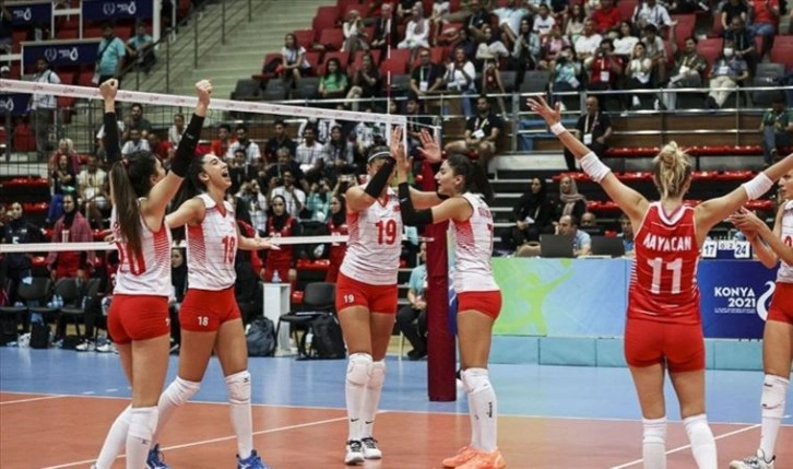 Kadın Milli Voleybol Takımı, Konya'da altın madalyaya odaklandı