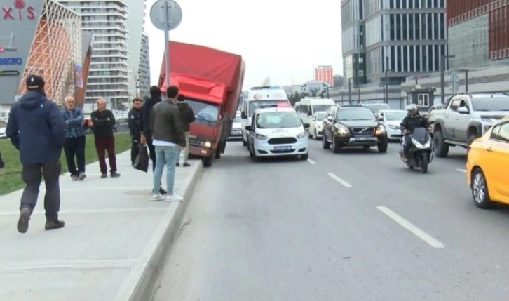 Kağıthane'de direksiyon başında kalp krizi geçirip yaşamını yitirdi