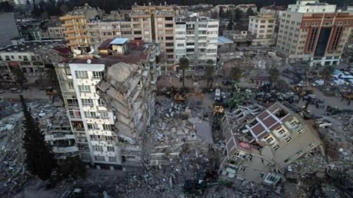 Kahramanmaraş'ta depremde hayatını kaybeden 5 kişilik aile Bartın'da defnedildi