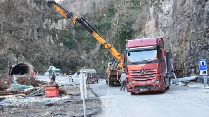 Kapalı olan Karadeniz-Akdeniz yolu yeniden ulaşıma açıldı