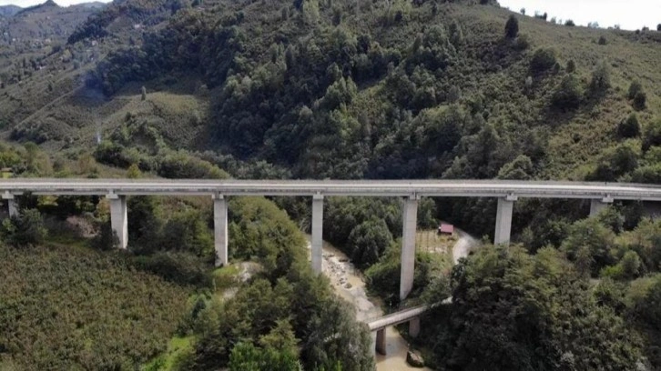 Karadeniz-Akdeniz Yolu hızla devam ediyor