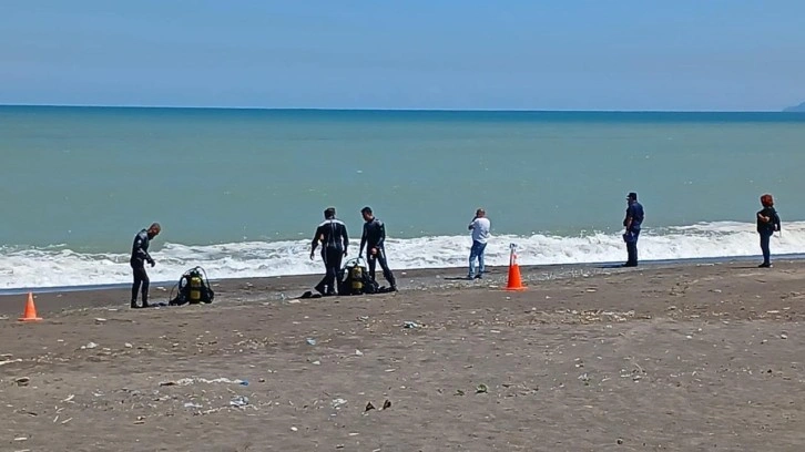 Karadeniz'e giren 16 yaşındaki çocuk kayboldu
