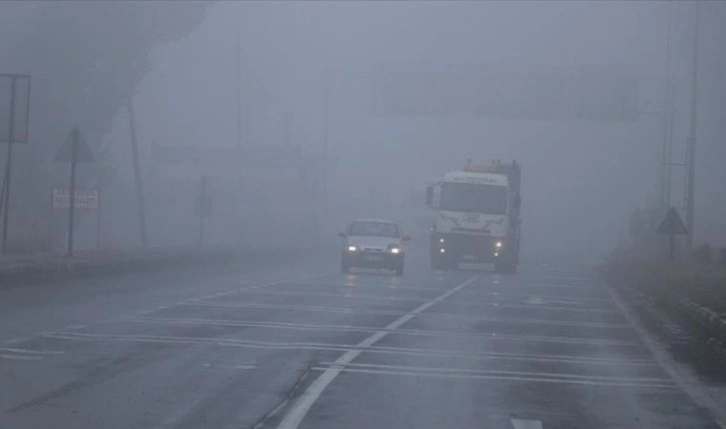 Kars'ta yoğun sis etkili oldu